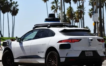 Waymo'nun sürücüsüz taksi filosu Washington yollarına çıkmak için yasal engelleri aşmayı bekliyor