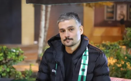 Denizlispor Başkanı Erhan Ergil şehir meydanında açlık grevine başladı