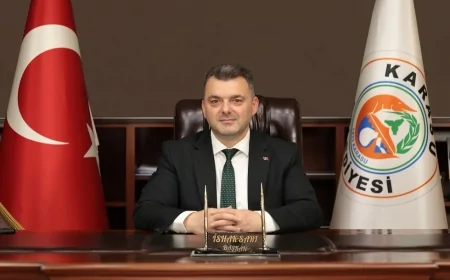 Karasu Belediye Başkanı İshak Sarı’dan Bayram Mesajı: ‘Bayram, takvimde değil, kalpte başlar’