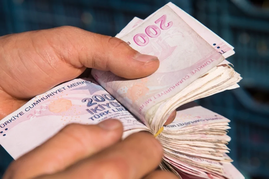 Emekli bayram ikramiyesi 4 bin TL’ye yükseltildi: Ödeme tarihleri belli oldu