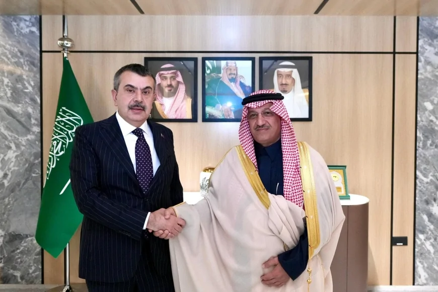 Bakan Tekin, Suudi Arabistan Eğitim Bakanı El&#45;Benyan ile Görüştü