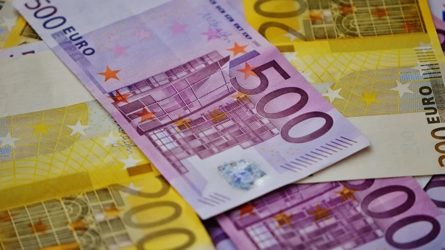 Euro, 39 TL sınırını aştı, yeni rekor 39,08 TL'ye yükseldi