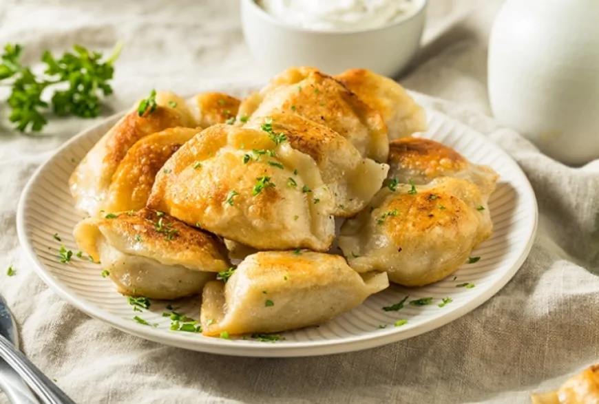 Polonya'nın Lezzetli Sırrı: Pierogi Ruskie Tarifiyle Damakları Şenlendirin!