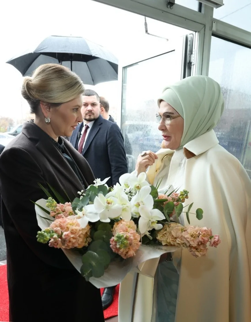 Emine Erdoğan ve Olena Zelenska Cumhurbaşkanlığı Millet Kütüphanesini Ziyaret Etti