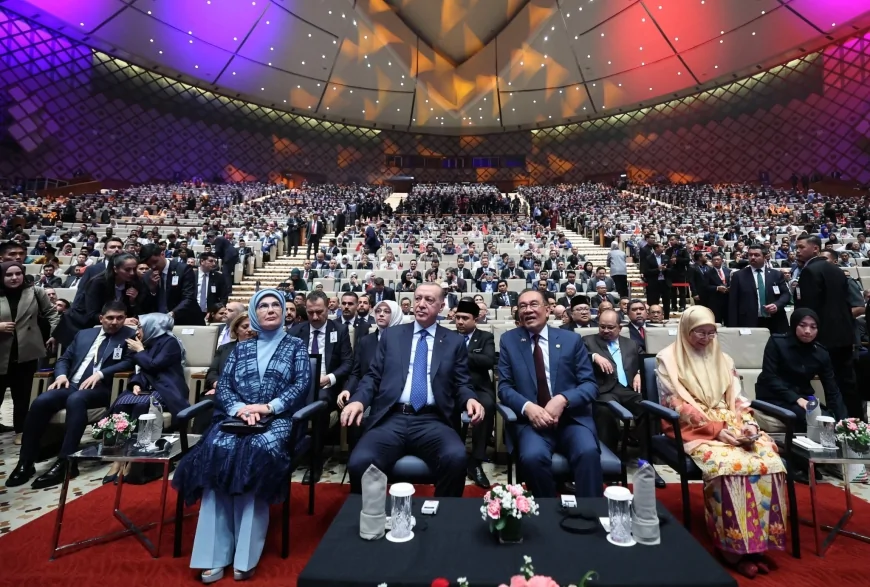 Kuala Lumpur’da “Yeni Yüzyılda Türkiye-Malezya Stratejik İşbirliği Programı” Gerçekleştirildi