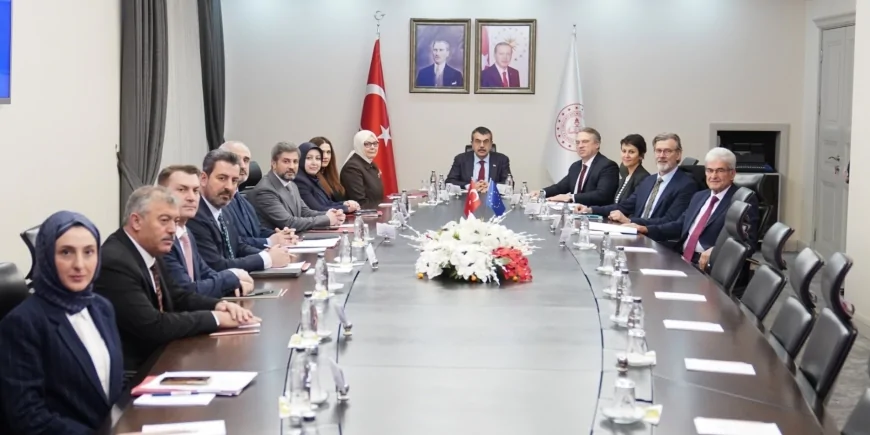 Bakan Tekin, AB Türkiye Delegasyonu Başkanı Ossowski’yi Kabul Etti