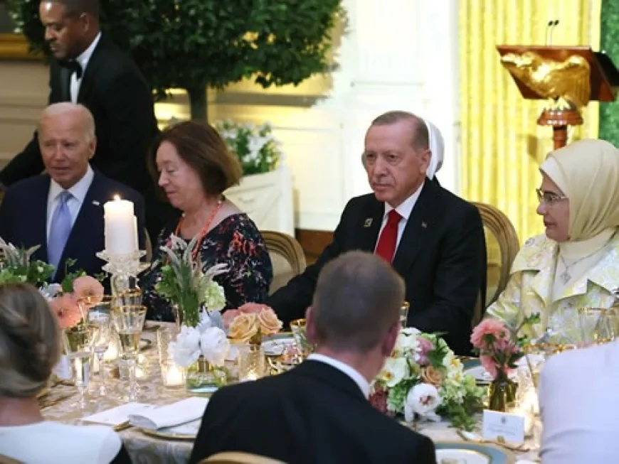 Cumhurbaşkanı Erdoğan ve Eşi Emine Erdoğan, NATO Devlet ve Hükûmet Başkanları Zirvesi Akşam Yemeğine Katıldı