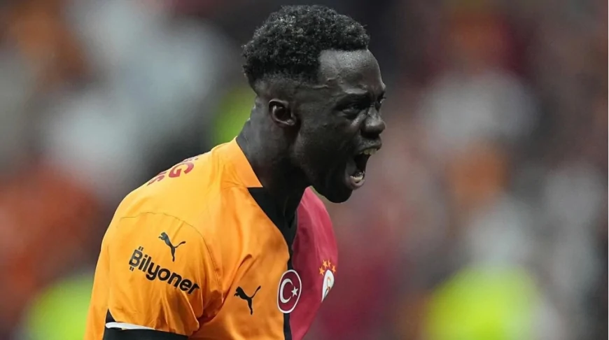 Galatasaraylıları Korkutan Sakatlık: Davinson Sanchez Bilinç Kaybı Yaşadı