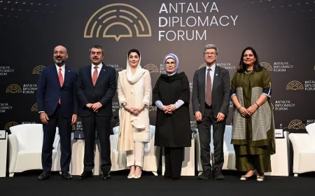 Emine Erdoğan: ‘Nesillere nitelikli eğitim sunarsanız dünyanın kaderi değişir’