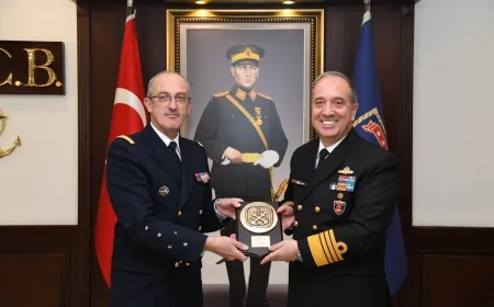 Fransa Deniz Kuvvetleri Komutanı Oramiral Vaujour, Türk Deniz Kuvvetleri Karargâhı’nı Ziyaret Etti