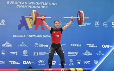 Avrupa Halter Şampiyonası’nda Aysel Özkan’dan altın ve gümüş madalya birden