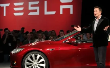 Elon Musk: Tesla araçları bu yıl fabrikadan kendi kendine evinize gelecek