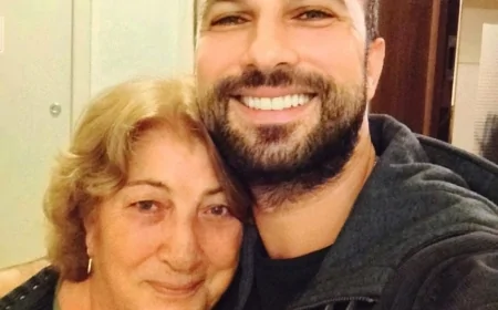 Tarkan Almanya turnesini yarıda bıraktı: Annesi Neşe Tevetoğlu kalp krizi sonucu vefat etti