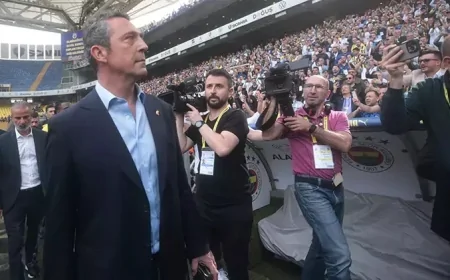 Fenerbahçe'de kriz derinleşiyor: Taraftarlar olağanüstü kongre için imza toplamaya başladı