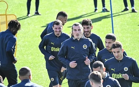 Fenerbahçe'de kritik Beşiktaş maçı öncesi Mourinho'nun yerine geçecek iki Türk hoca gündemde