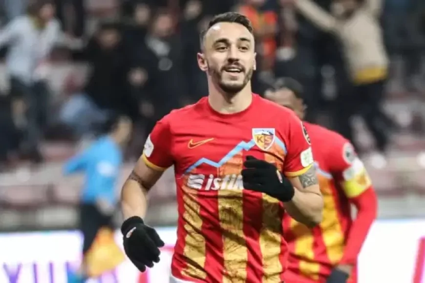 Galatasaray sağ bek arayışında rotayı değiştirdi: Gökhan Sazdağı sürprizi gündemde