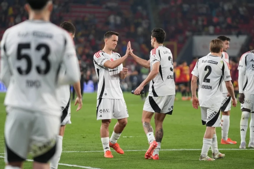 Beşiktaş’ta derbi öncesi alarm: 5 futbolcu kart sınırında, 5 isim de sakat!