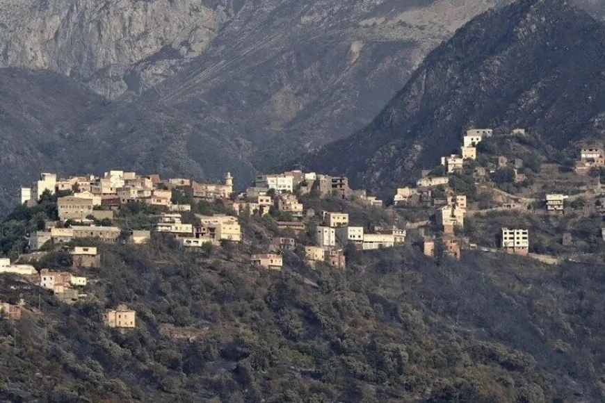 Oran’da toprak kayması onlarca evi yuttu: 4 ölü, 13 yaralı