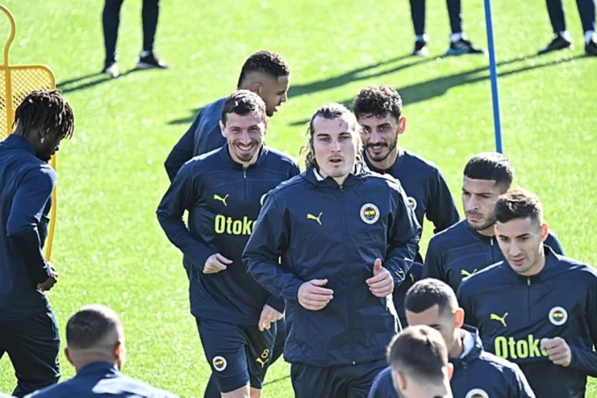 Fenerbahçe'de kritik Beşiktaş maçı öncesi Mourinho'nun yerine geçecek iki Türk hoca gündemde