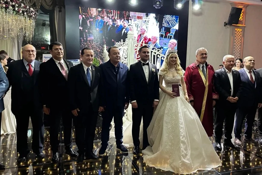 Ankara'da siyasetin ve yargının buluştuğu düğün: Akçam ve Atahanlı aileleri bir araya geldi