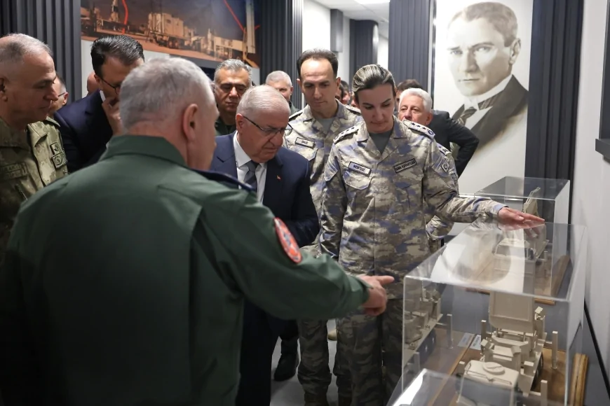 Milli Savunma Bakanı Yaşar Güler İzmir’de Hava ve Füze Savunma Simülatör Merkezi'nin açılışına katıldı
