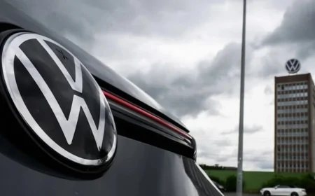 Volkswagen ve Mercedes'in ilk çeyrek kârında sert düşüş: ABD vergileri alarm veriyor