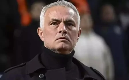 Jose Mourinho'ya Serie A'dan sürpriz teklif: Fenerbahçe'de kalacak mı sorusu yeniden gündemde