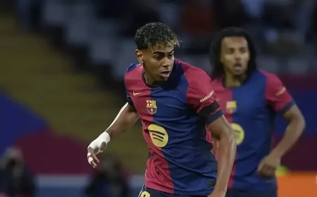 Barcelona'nın 17 yaşındaki yıldızı Lamine Yamal Şampiyonlar Ligi'nde tarihe geçti