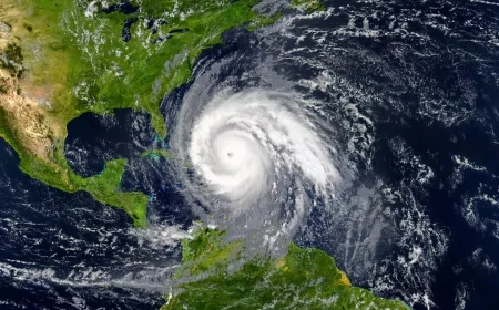 Tropikal sıcaklıkların içinden gelen yıkım: Kasırgalar nasıl oluşur ve neden bu kadar tehlikelidir?