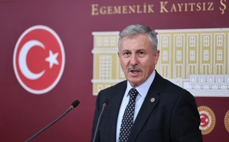 Selçuk Özdağ'dan Ceza Sistemi Tepkisi: 'Çocuk Katili Nasıl Serbest Kaldı ve Ana Muhalefet Liderine Saldırabildi?'