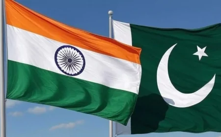 Pakistan Savunma Bakanı Asıf: 'Hindistan suyumuzu keserse bu bir savaş nedeni olur'