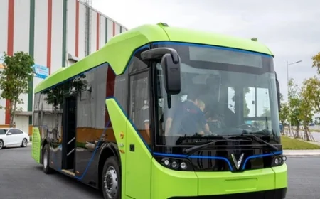 Vietnamlı Vinfast, tek şarjla 250 km giden elektrikli minibüs EB 6'yı tanıttı