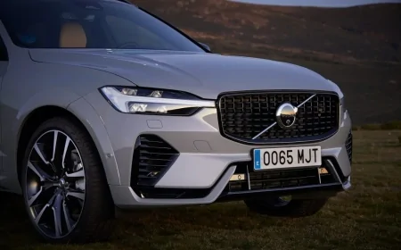 Volvo XC70 Geri Dönüyor: 200 Kilometre Elektrikli Menzilli Hibrit SUV Yolda