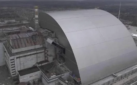 Çernobil’de nükleer kalkana İHA darbesi: Uzmanlar onlarca yıllık risk konusunda uyardı