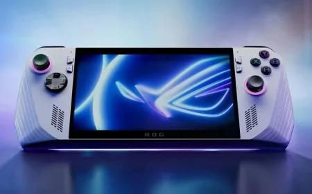 Asus'un yeni taşınabilir oyun konsolu ROG Ally 2 sızdırıldı: Ryzen Z2 Extreme, iki renk seçeneği ve 120Hz ekran dikkat çekiyor