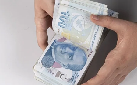 Tüpraş ile Petrol-İş arasında imzalanan sözleşmeyle çalışan maaşlarına 2025'in ilk 6 ayında yüzde 35 zam