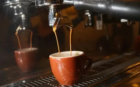 Kahve İçmek Hangi Besinleri Etkiliyor: Demir, Kalsiyum ve B Vitaminleri Uyarısı