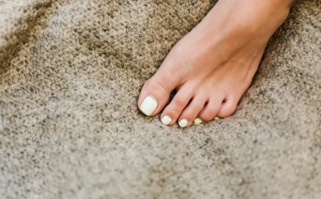 Zeytinyağı ve şekerle yapılan bu karışımı deneyenler şaşırıyor: Pürüzsüz ayaklar için 1 gece yeterli