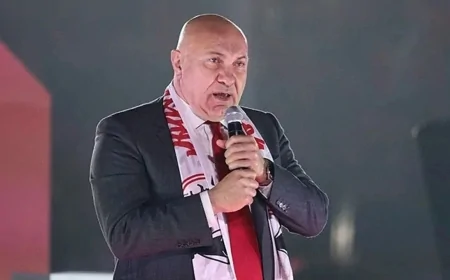 Samsunspor Başkanı Yüksel Yıldırım'dan Fenerbahçe'ye sert çıkış: 'Kendi elleriyle Beşiktaş'a 3 puanı verdiler'