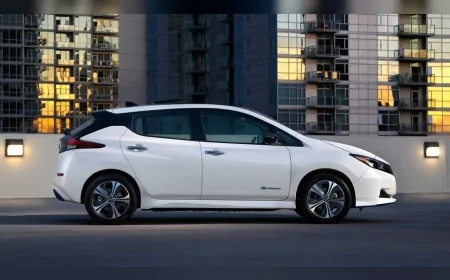 Nissan Leaf’in direksiyonu uzaktan ele geçirildi: Siber açıklar sürücüleri riske atıyor