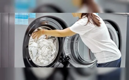 Yorganları Makineye Sıkıştırmaya Son: Güneşle Temizlik Yöntemi Görenleri Şaşırtıyor