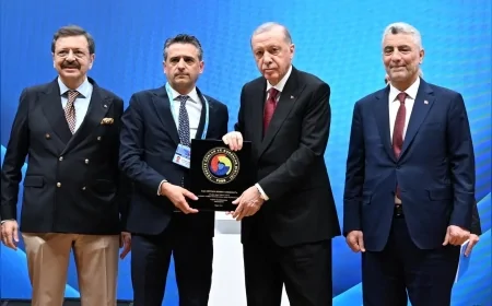 ETSO Genel Sekreteri Karabulut, Şeref Belgesi’ni Erdoğan’dan aldı