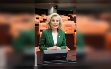 AK Parti İzmir Milletvekili Şebnem Bursalı: '19 Mayıs, milletimizin kaderini değiştiren tarihi bir dönüm noktasıdır'