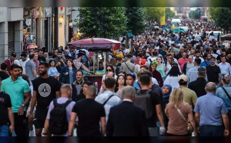 5 Milyon Gencin Sessiz Çığlığı: 'Ev Genci' Ayaz İşsizlikle Mücadeleyi Meclis Gündemine Taşıdı