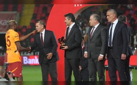 TFF Başkanı Hacıosmanoğlu: 'Galatasaray'a şampiyonluk kupasını ben vereceğim'