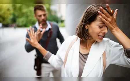 Psikolog Dr. Mark Travers: 'İlişkilerdeki en yıkıcı cümle "Neden onun gibi olamıyorsun?"