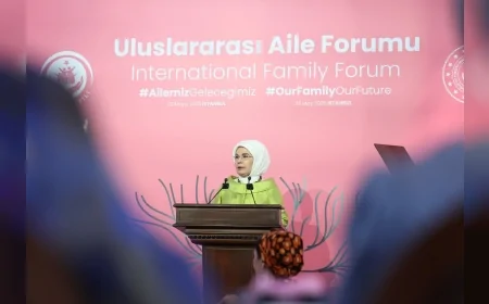 Emine Erdoğan: ‘Aile dimdik ayakta kalırsa, toplum da dirayetli olur’