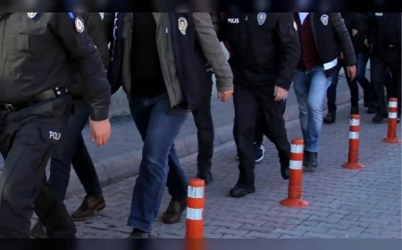 TSK ve Emniyet'te FETÖ operasyonu: 65 kişi gözaltına alındı, aralarında 4 albay da var