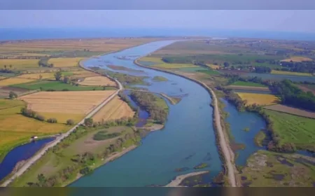 Türkiye'nin en uzun nehri Kızılırmak, Sivas'tan doğup Karadeniz'e ulaşıyor