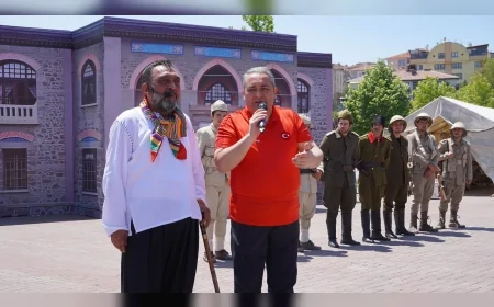 Keçiören’de Türk tarihine görsel yolculuk: '1071’den 1923’e Türk Destanı Platosu' büyük ilgi görüyor
